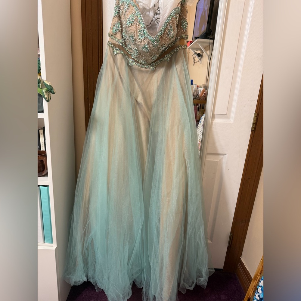 Terani Couture Beige and Black prom Dress